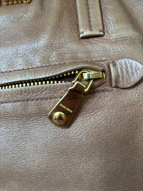 Miu Miu Tan Leather Double-Handle Tote with Front/Back Zip - Picture 4 of 16